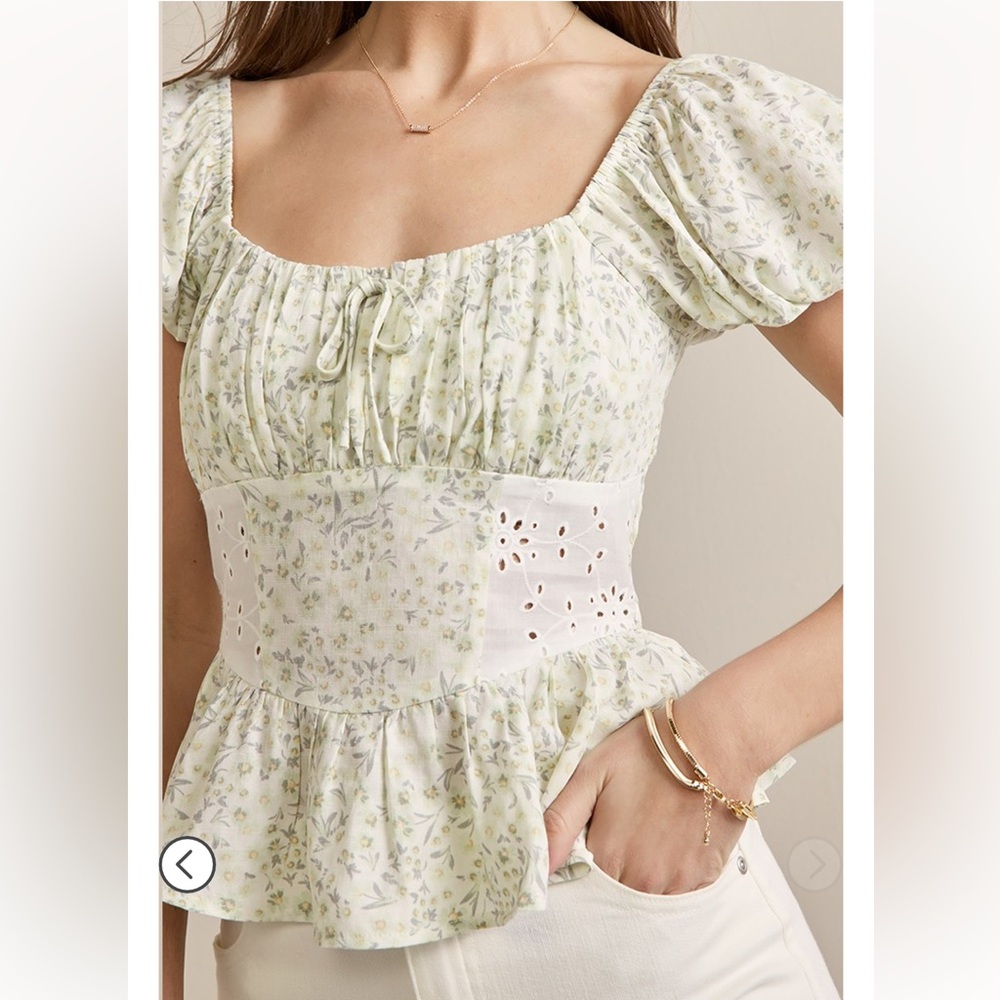 Francesca’s Sweetheart floral top